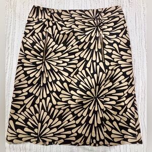 TALBOT’S Size 6- Y2000’s black/tan organic-print zip mini skirt!